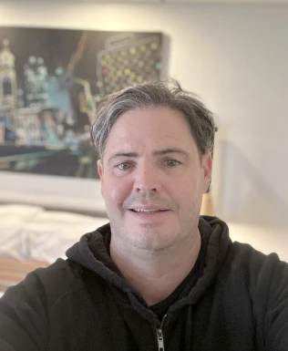 <span>Ronnie, 33</span> <span style='width: 25px; height: 16px; float: right; background-image: url(/bitmaps/flags_small/AU.PNG)'> </span><br><span>Gold Coast, Australia</span> <input type='button' class='joinbtn' style='float: right' value='JOIN NOW' />