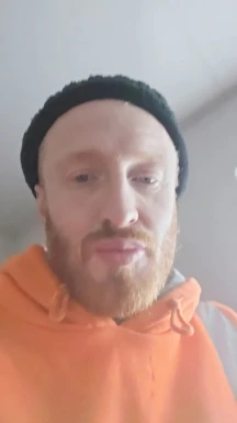 <span>James, 34</span>&nbsp;<span style='width: 25px; height: 16px; float: right; background-image: url(/bitmaps/flags_small/UK.PNG)'>&nbsp;</span><br><span>Galston , Regno Unito</span>&nbsp;<input type='button' class='joinbtn' style='float: right' value='JOIN NOW' />