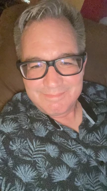 <span>John, 55</span>&nbsp;<span style='width: 25px; height: 16px; float: right; background-image: url(/bitmaps/flags_small/US.PNG)'>&nbsp;</span><br><span>Prior Lake, United States of America</span>&nbsp;<input type='button' class='joinbtn' style='float: right' value='JOIN NOW' />