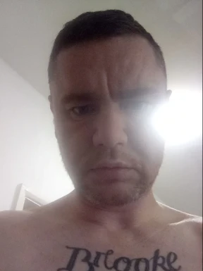 English men looking for love