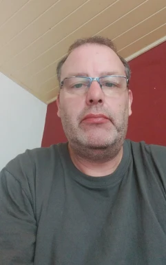 <span>Langer, 53</span> <span style='width: 25px; height: 16px; float: right; background-image: url(/bitmaps/flags_small/DE.PNG)'> </span><br><span>Bielefeld, Germany</span> <input type='button' class='joinbtn' style='float: right' value='JOIN NOW' />