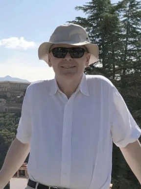 English men looking for love