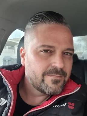 Spanish men looking for love