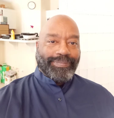 <span>Russ, 60</span>&nbsp;<span style='width: 25px; height: 16px; float: right; background-image: url(/bitmaps/flags_small/US.PNG)'>&nbsp;</span><br><span>Las Vegas, Сполучені Штати Америки</span>&nbsp;<input type='button' class='joinbtn' style='float: right' value='JOIN NOW' />