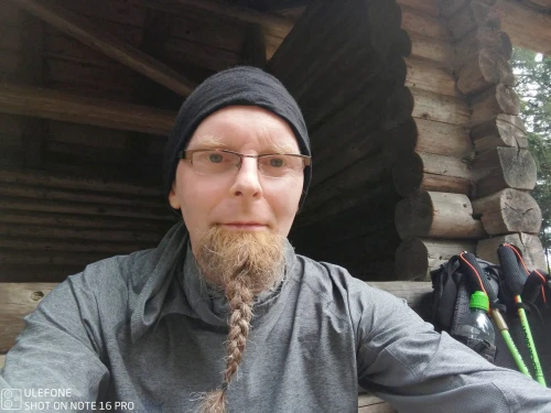 <span>Christian, 52</span>&nbsp;<span style='width: 25px; height: 16px; float: right; background-image: url(/bitmaps/flags_small/DE.PNG)'>&nbsp;</span><br><span>Cologne, Germany</span>&nbsp;<input type='button' class='joinbtn' style='float: right' value='JOIN NOW' />